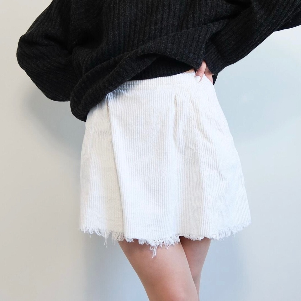 Distressed ✵☽Free People☾✵ White Vintage Frayed Corduroy Mini Skirt | Small · 4